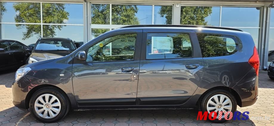 2014' Dacia Lodgy photo #2