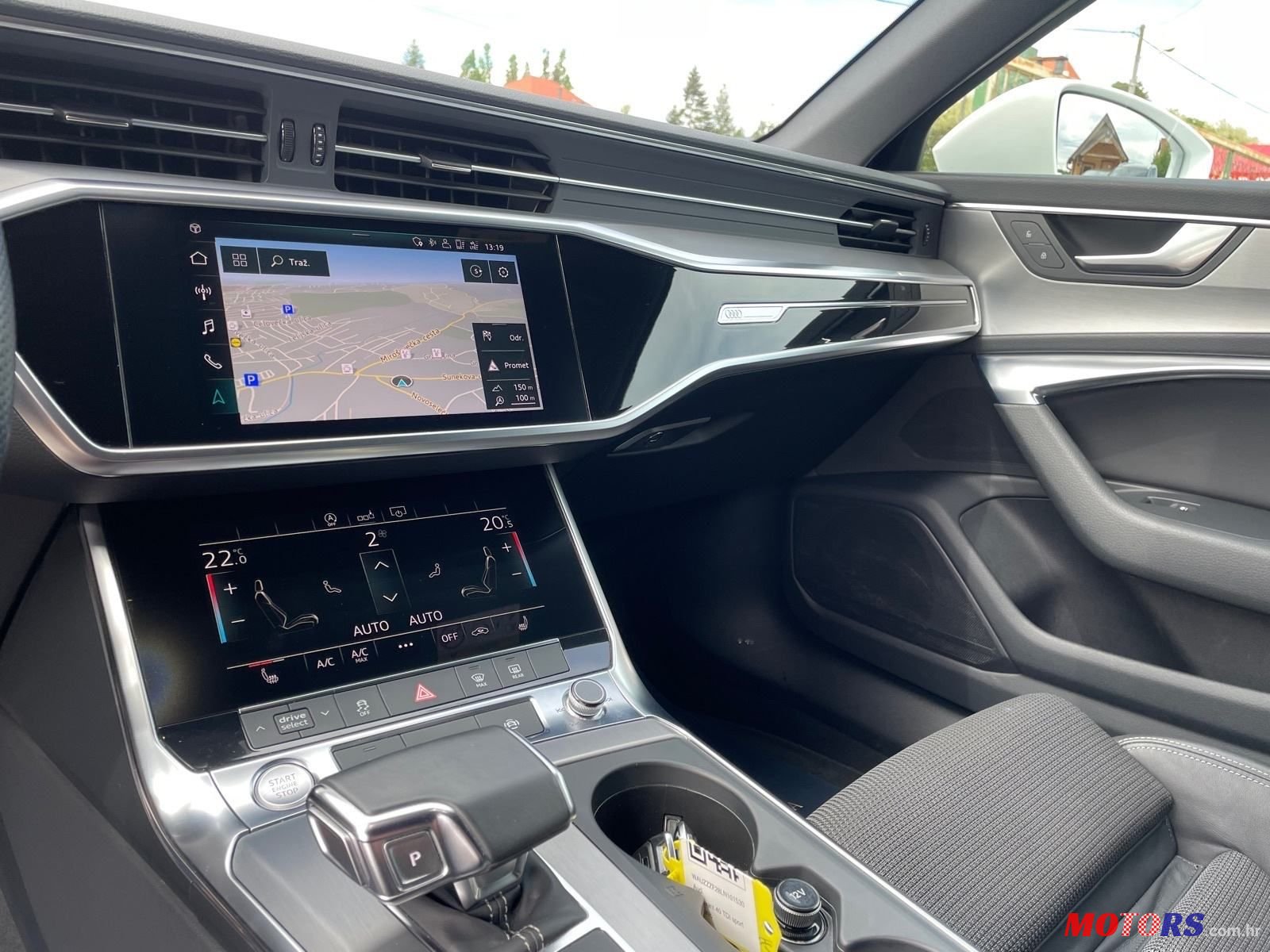 2020' Audi A6 Avant photo #6