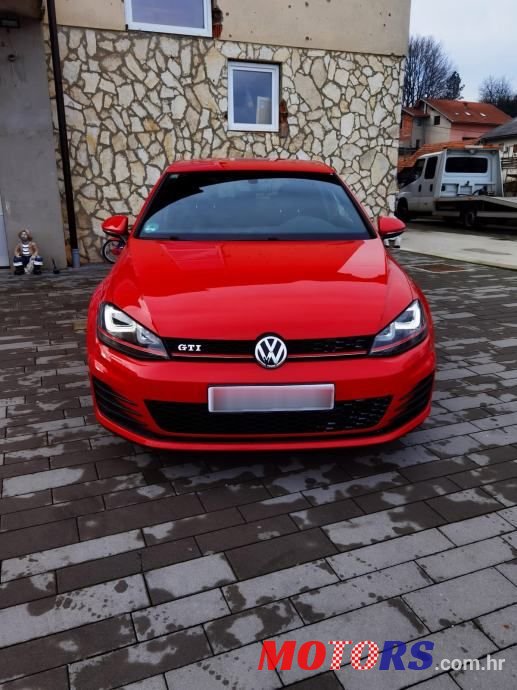 2015' Volkswagen Golf 7 Golf R photo #3