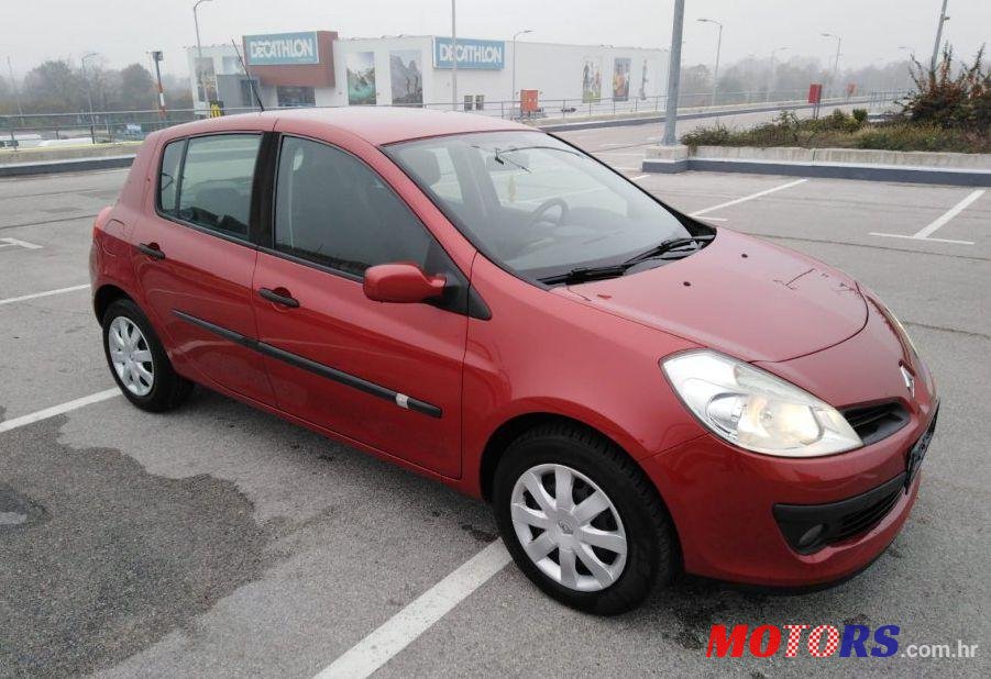 2007' Renault Clio 1,5 Dci photo #1