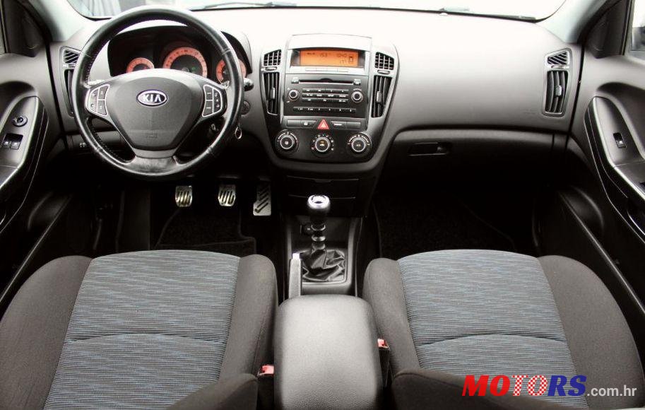 2009' Kia Cee'D 1,4 Ex Alu photo #4