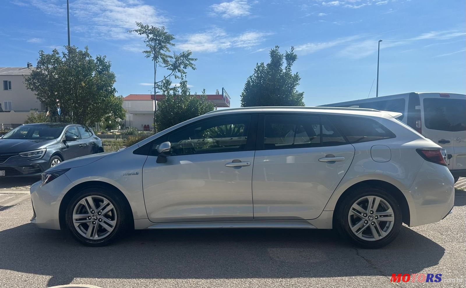 2021' Toyota Corolla Wagon photo #4