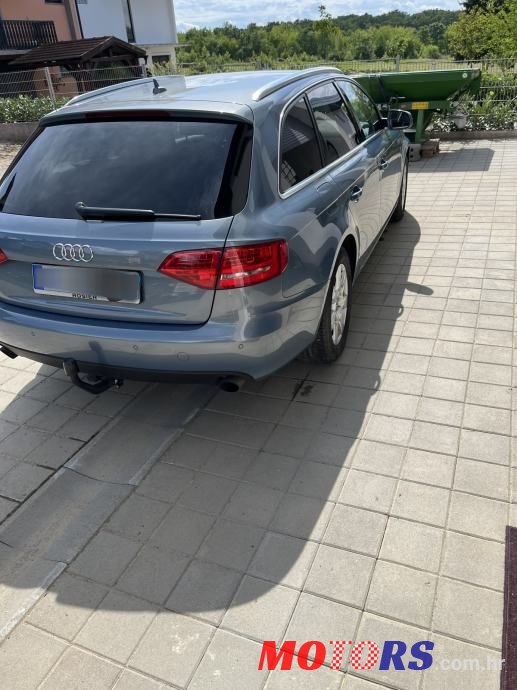 2011' Audi A4 Avant photo #3