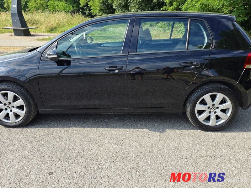 2010' Volkswagen Golf VI 1,6 Tdi photo #5