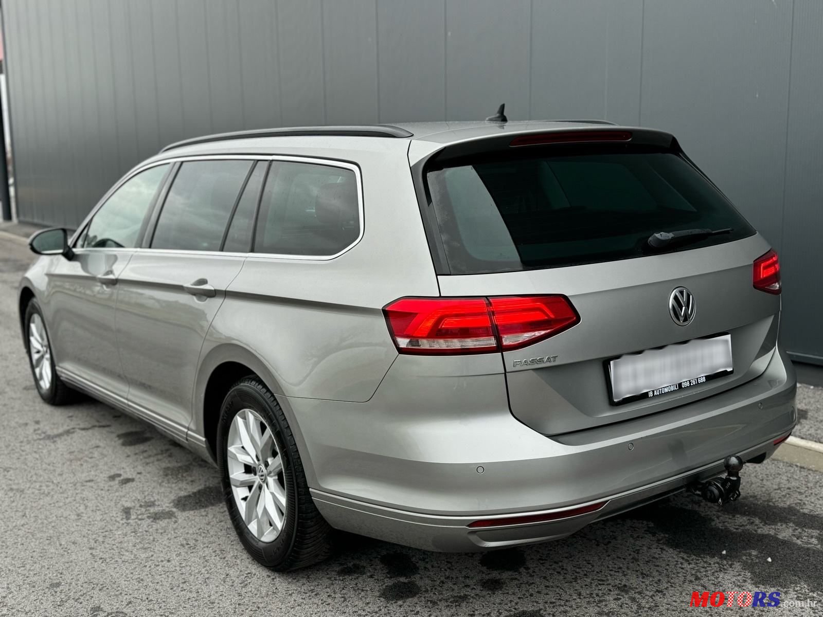 2016' Volkswagen Passat Variant photo #5