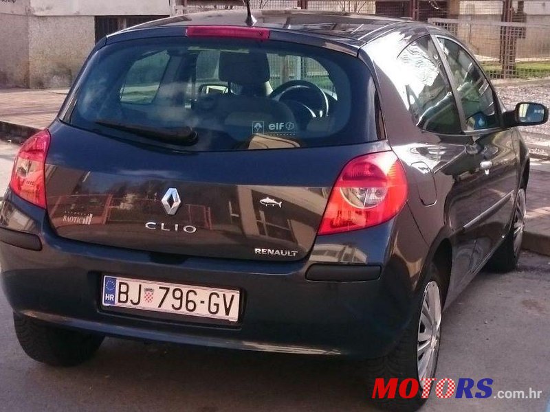 2006' Renault Clio 1,2 16V photo #2