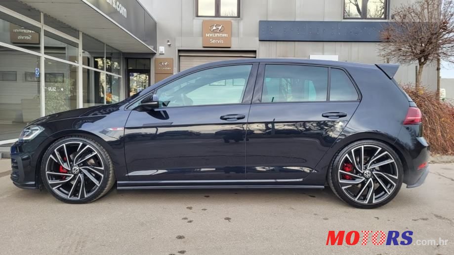 2018' Volkswagen Golf VII photo #6