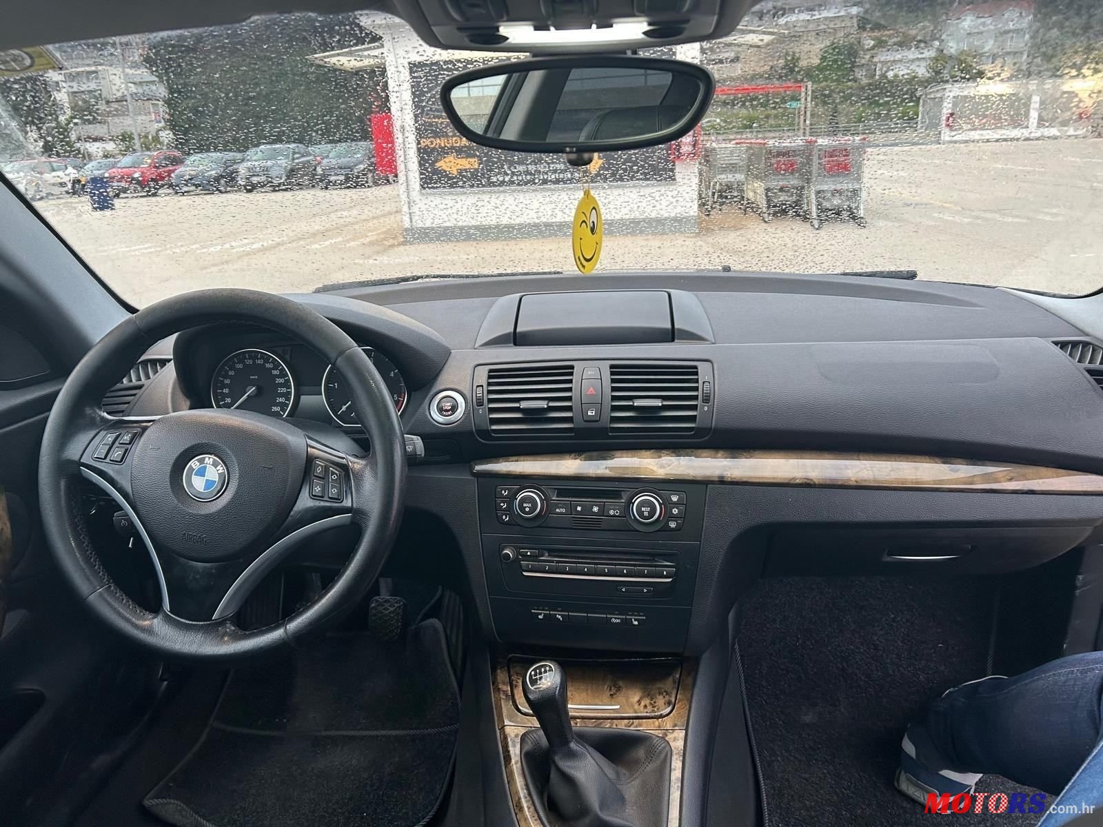 2008' BMW Serija 1 120D photo #5