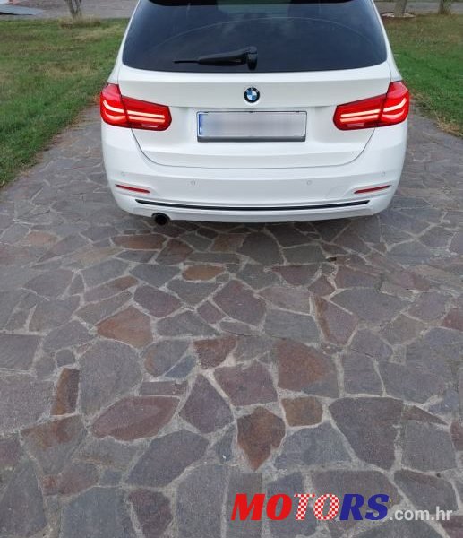 2016' BMW Serija 3 Touring 316D photo #3
