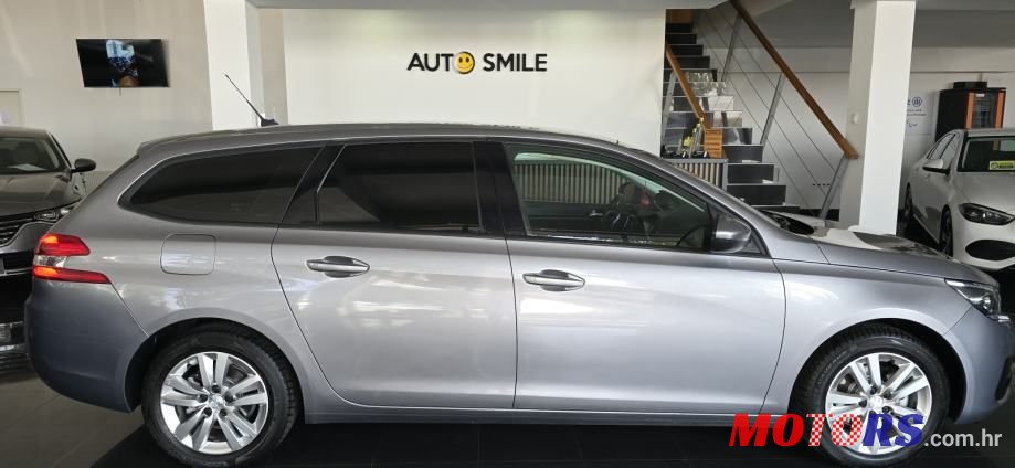 2020' Peugeot 308 Sw photo #6