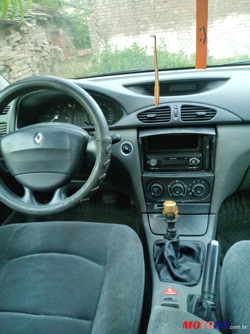 2001' Renault Laguna photo #1