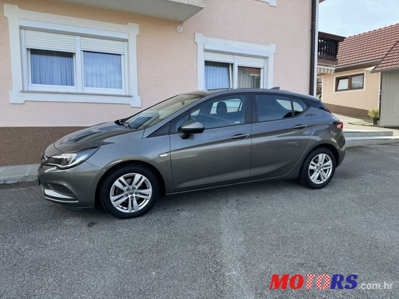 2017' Opel Astra 1.6 Cdti photo #6