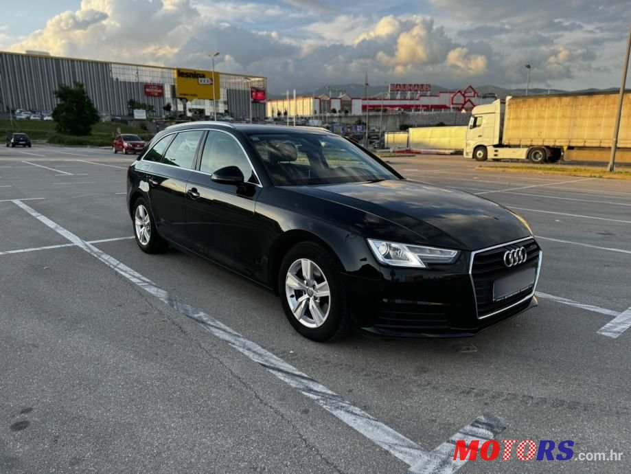 2017' Audi A4 Avant photo #6