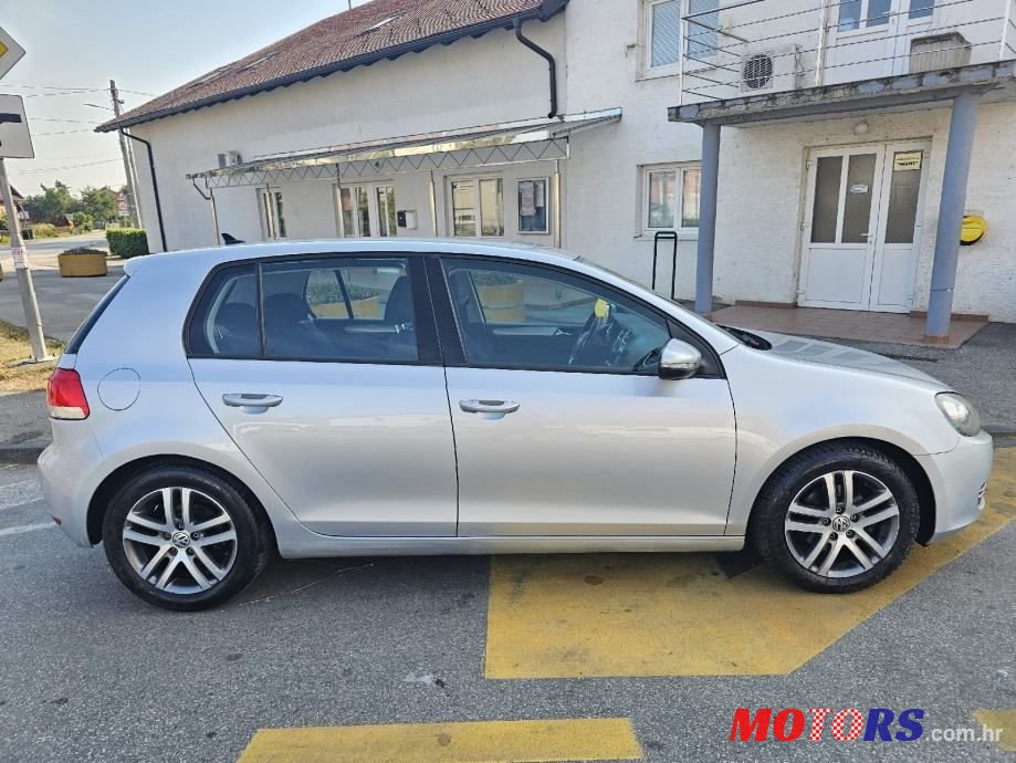 2011' Volkswagen Golf VI photo #2