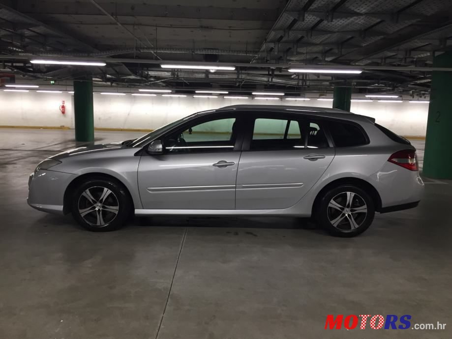 2009' Renault Laguna Grandtour photo #2