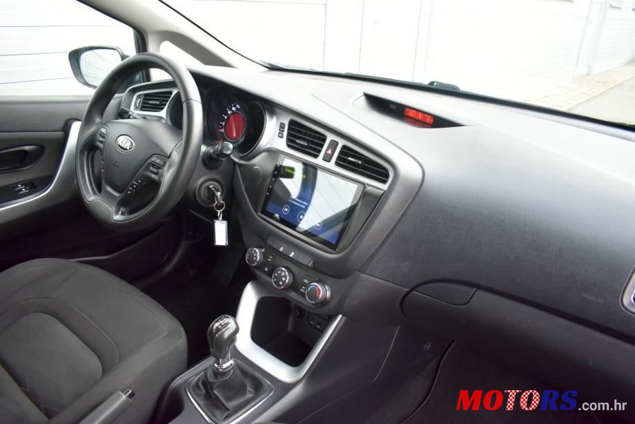 2014' Kia Ceed 1.4 Crdi photo #4