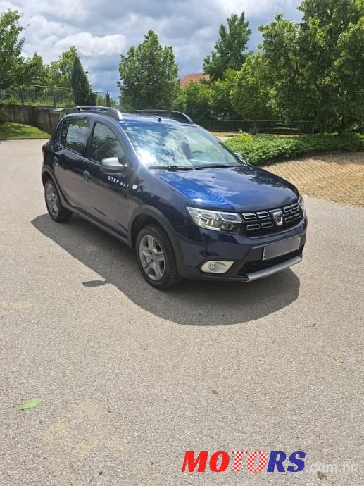 2017' Dacia Sandero photo #5