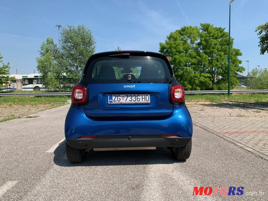 2019' Smart Fortwo photo #4