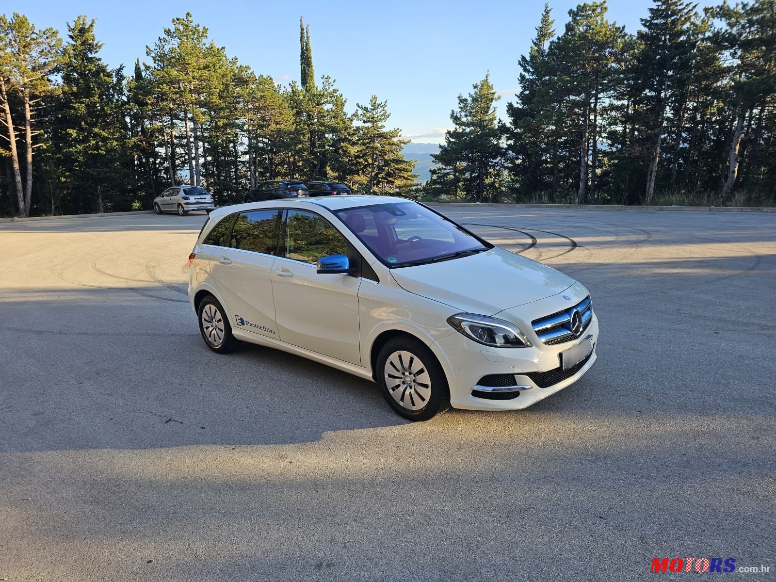 2015' Mercedes-Benz B-Klasa B250E Electric Drive photo #4