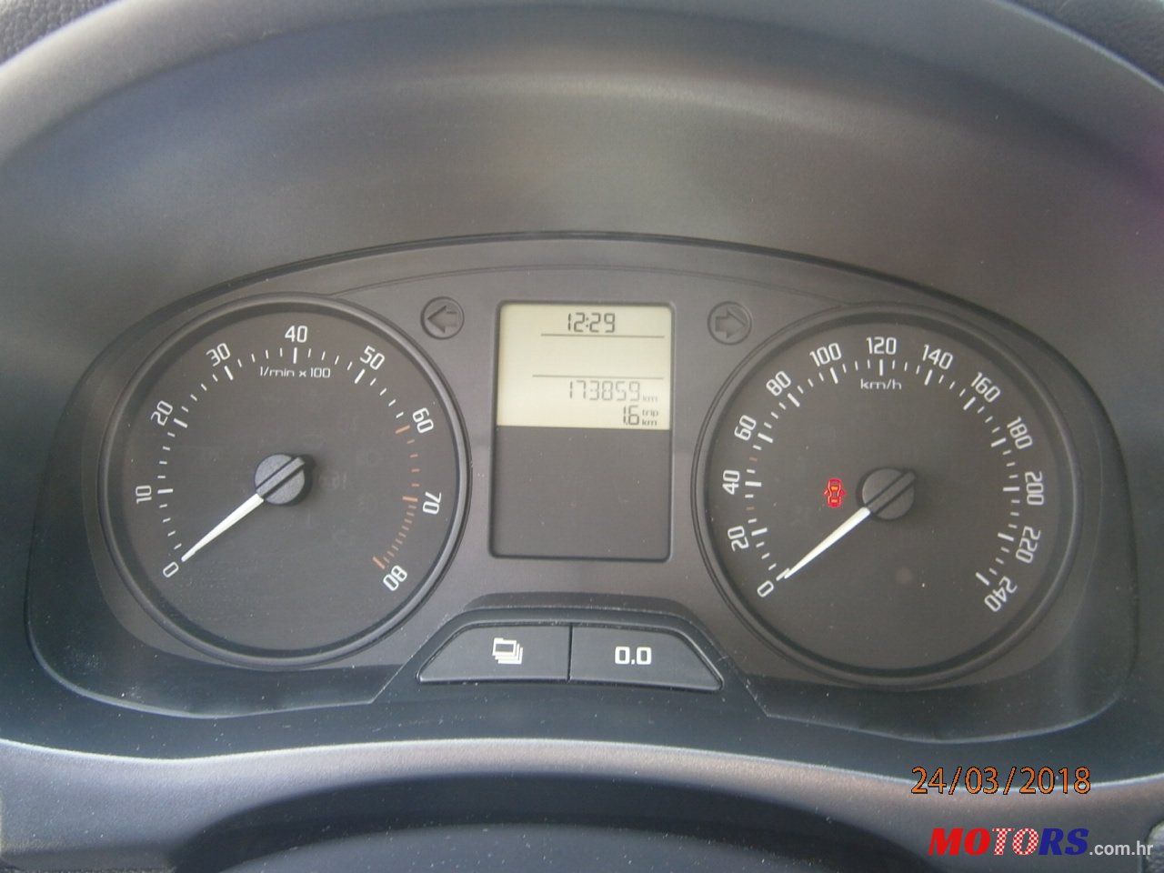 2011' Skoda Fabia photo #7