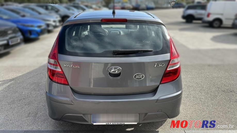 2011' Hyundai i30 1,4 16V photo #6