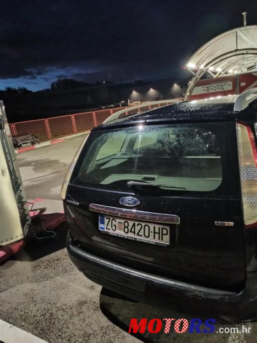 2008' Ford Focus Karavan photo #2