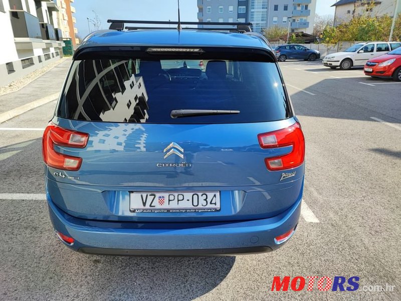 2016' Citroen C4 Grand Picasso photo #6