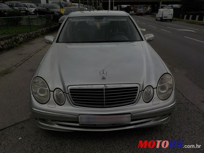 2002' Mercedes-Benz E-Klasa photo #6