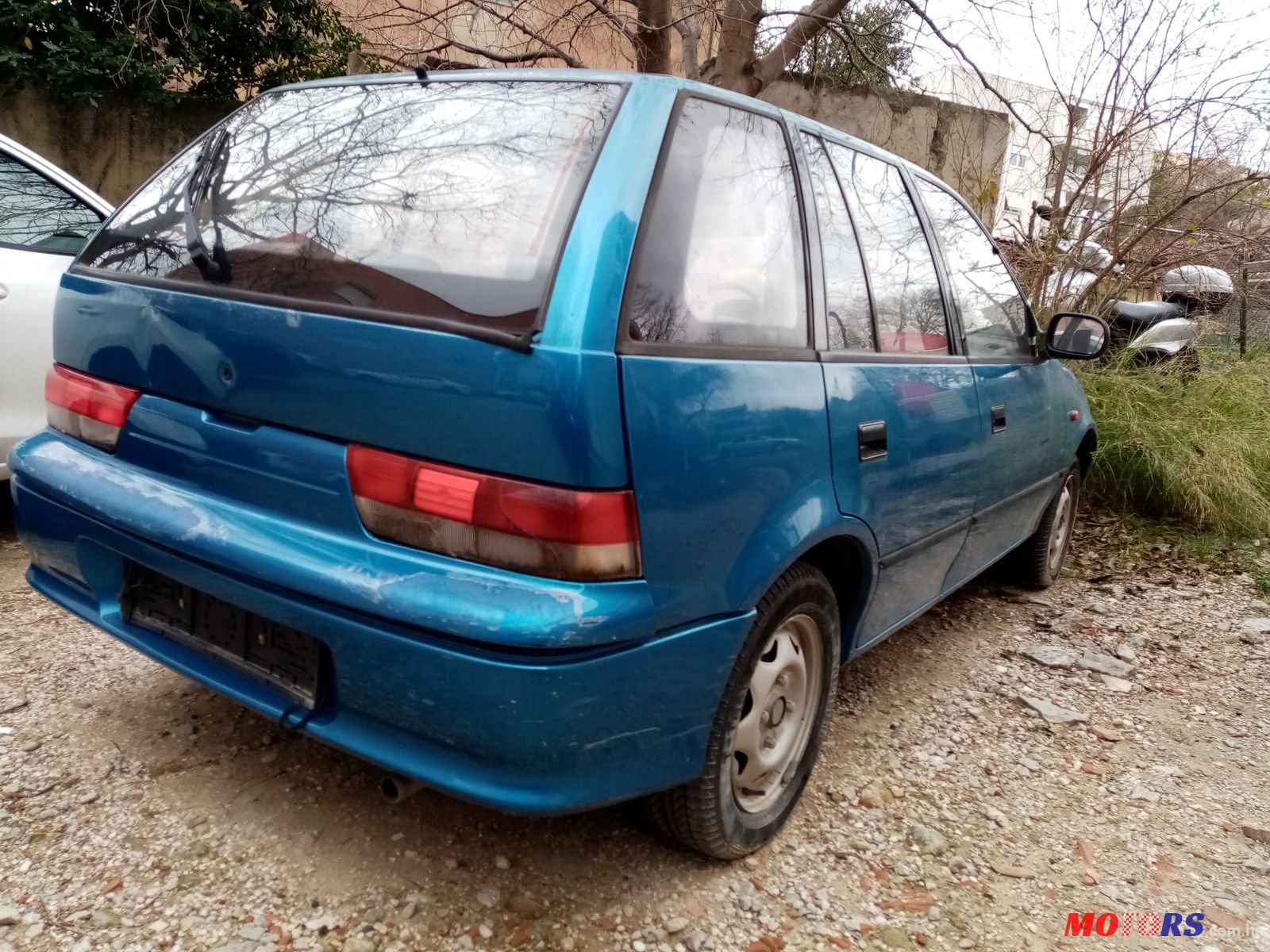 2000' Suzuki Swift photo #2