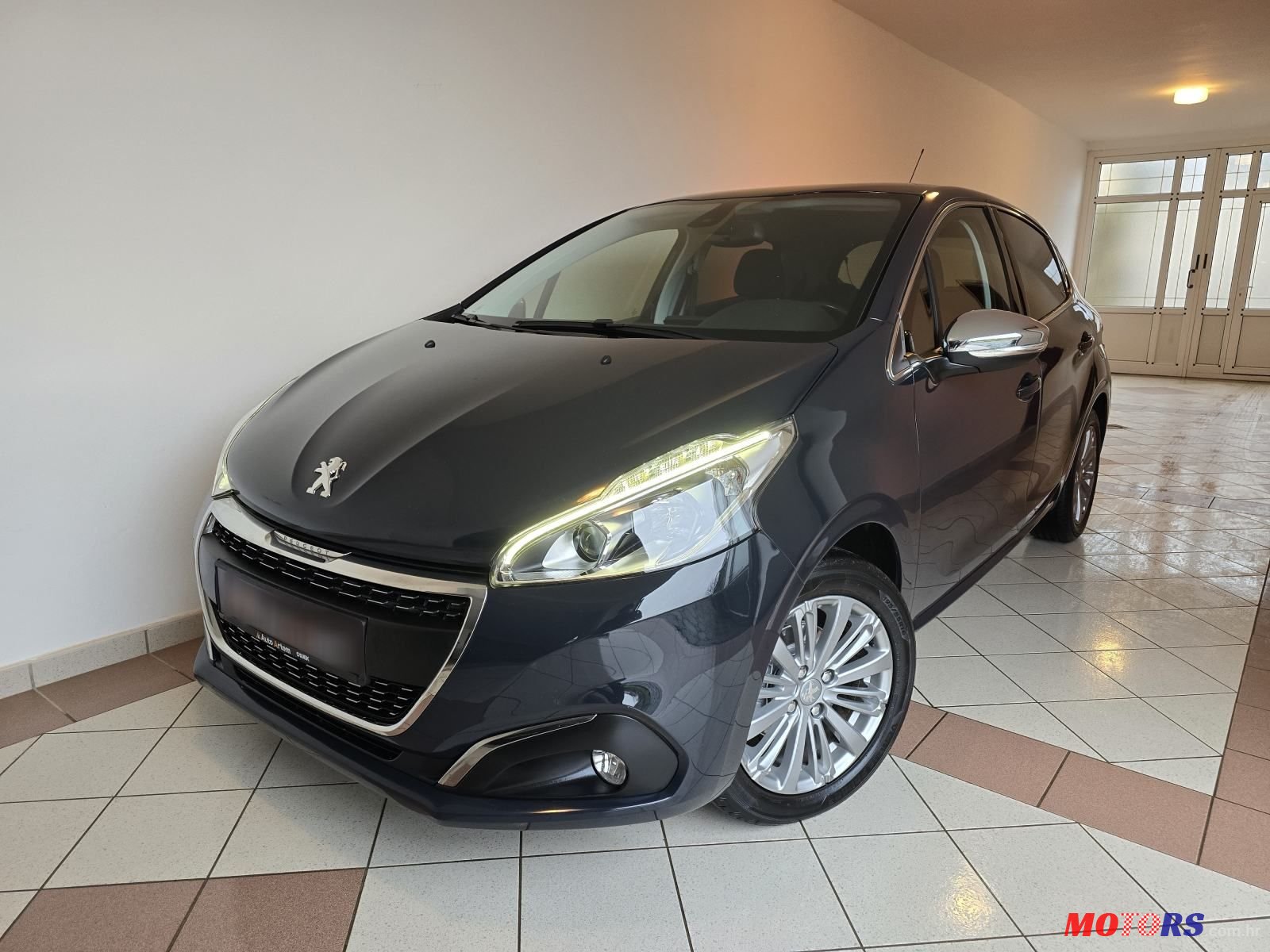 2017' Peugeot 208 1,2 Puretech photo #1