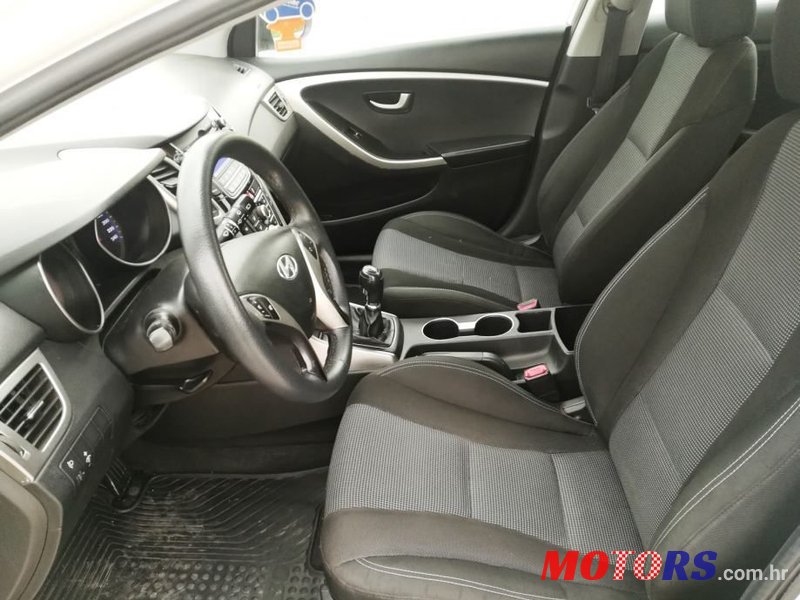 2014' Hyundai i30 Cw 1,4 Crdi photo #4