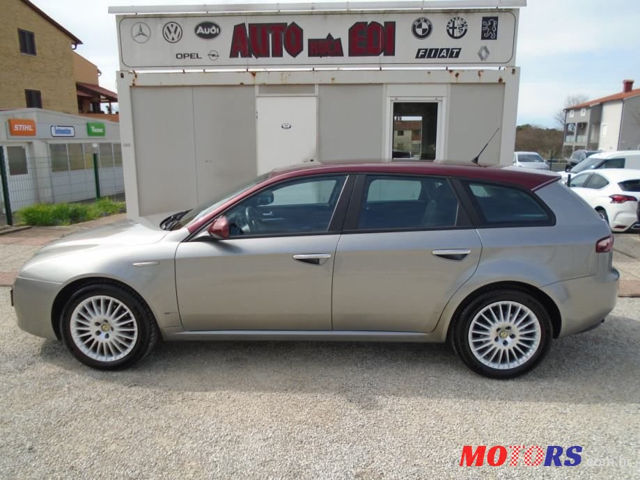 2007' Alfa Romeo 159 Sw photo #2