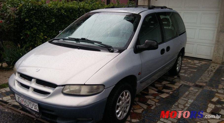 2000' Chrysler Voyager 2.0 photo #1