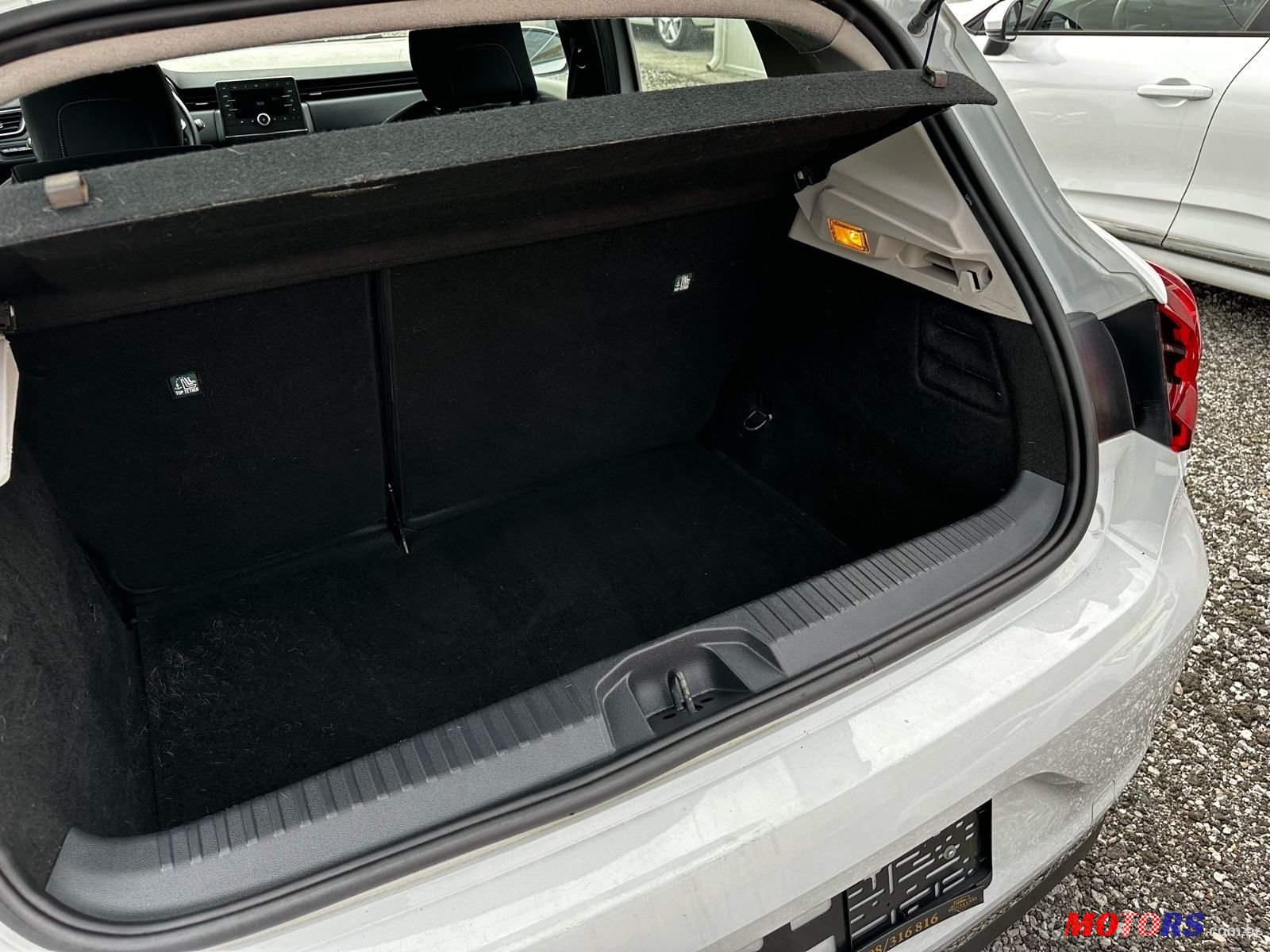 2020' Renault Clio Tce photo #3