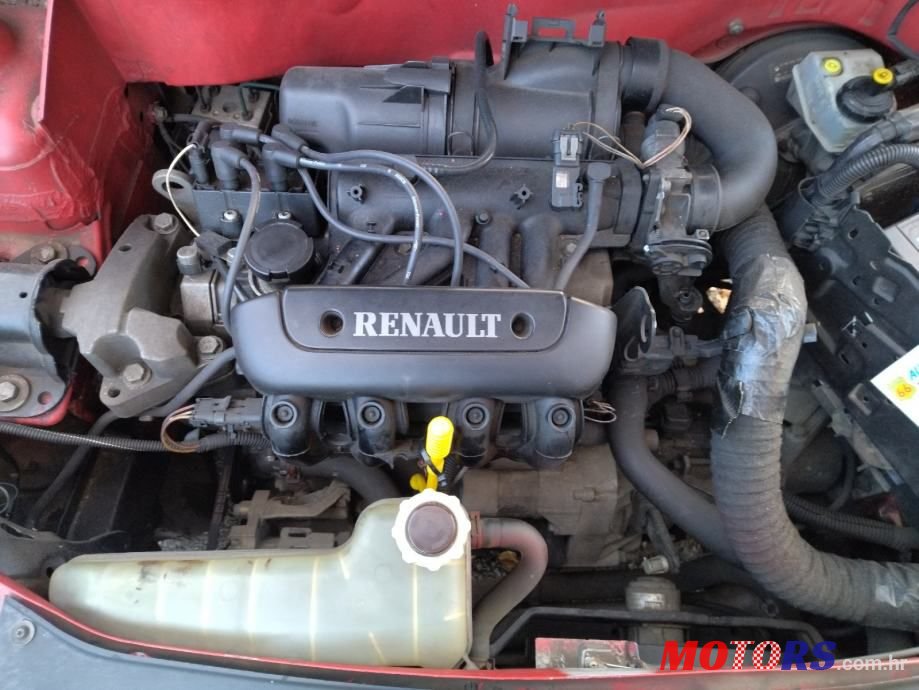 2000' Renault Clio 1,2 photo #2