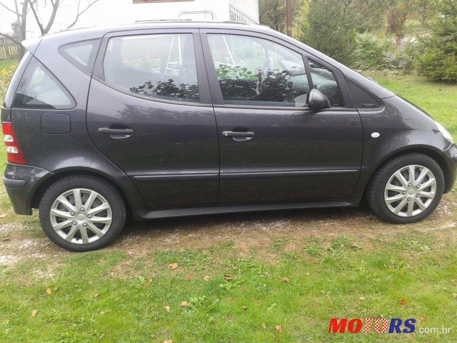 2002' Mercedes-Benz A-Class photo #1
