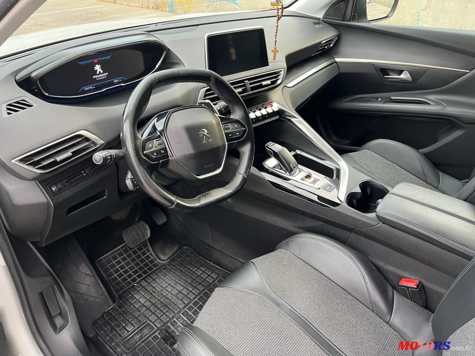 2020' Peugeot 3008 1,5 Bluehdi photo #6