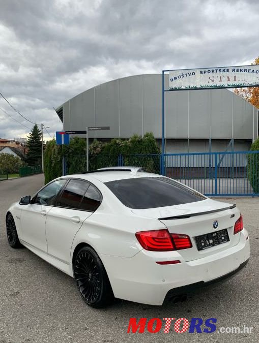 2012' BMW Serija 5 520D photo #1