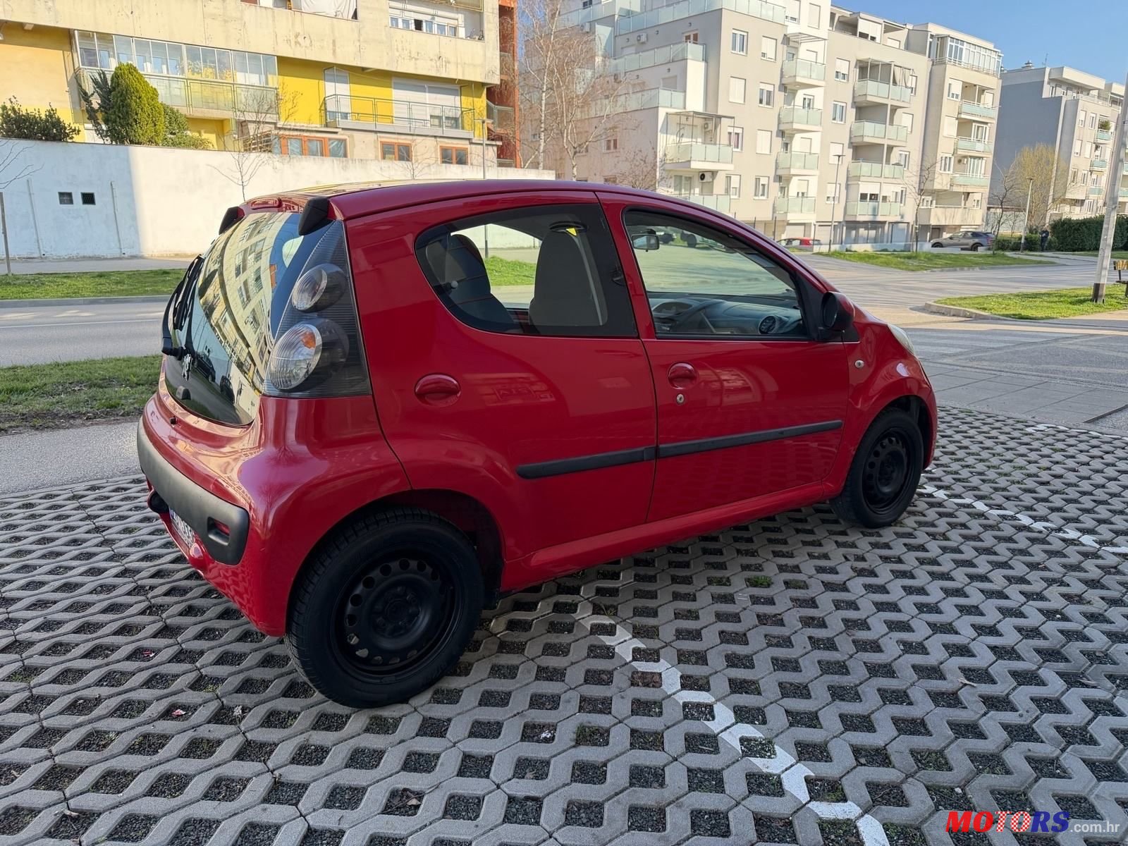 2008' Citroen C1 1,0 photo #6