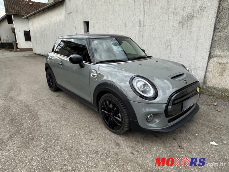 2020' MINI Cooper photo #2