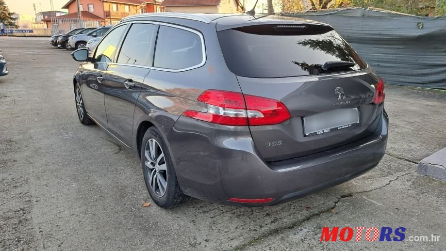 2020' Peugeot 308 Sw photo #2