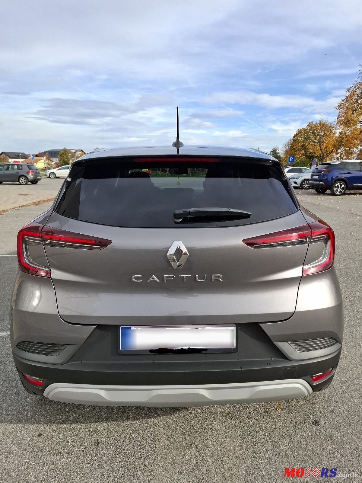 2022' Renault Captur Tce photo #1
