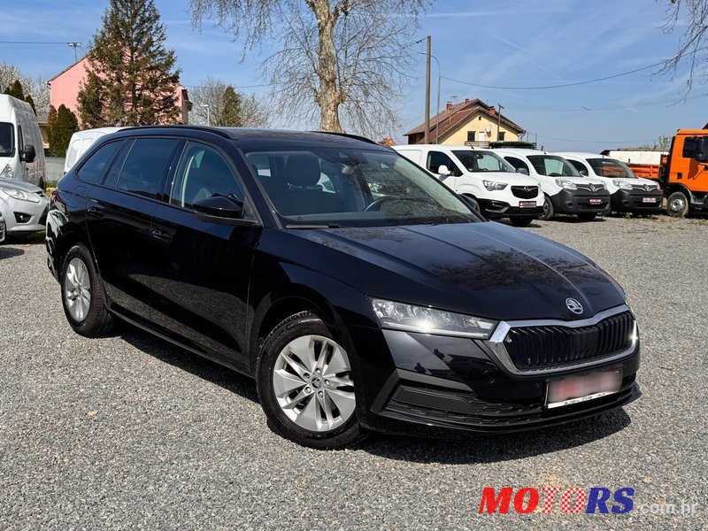 2021' Skoda Octavia Combi photo #3