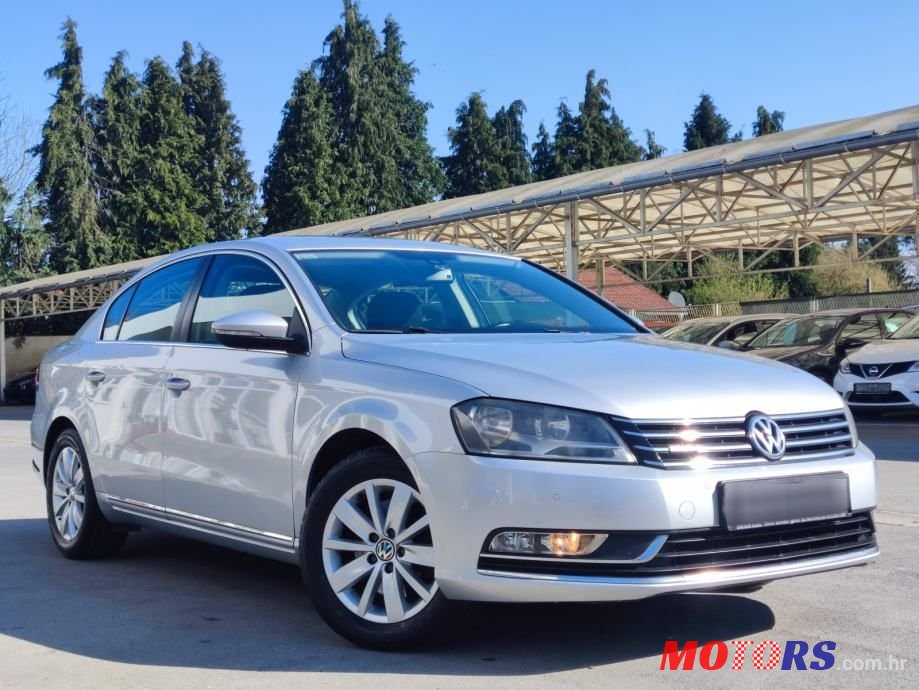 2011' Volkswagen Passat 1,6 Tdi photo #1