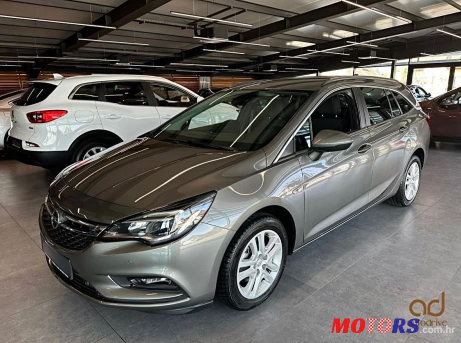 2016' Opel Astra Karavan photo #2