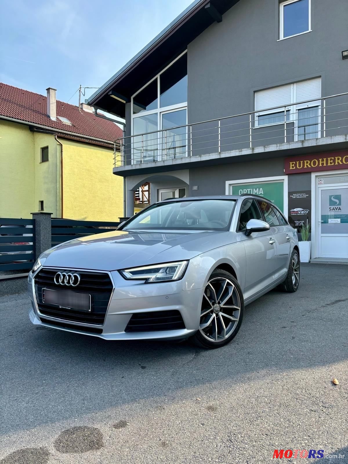 2019' Audi A4 Avant photo #1