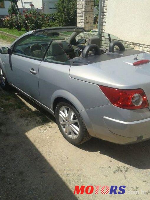 2005' Renault Megane 1,6 16V photo #1