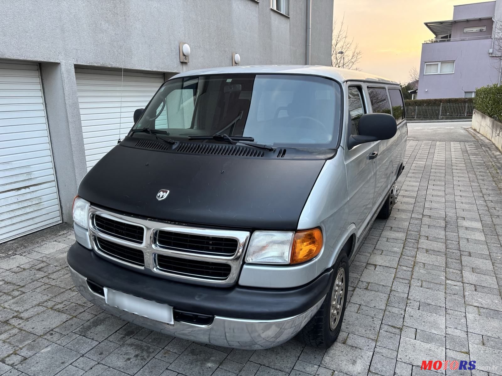 2002' Dodge Ram Wagon 5.2 V8 photo #1