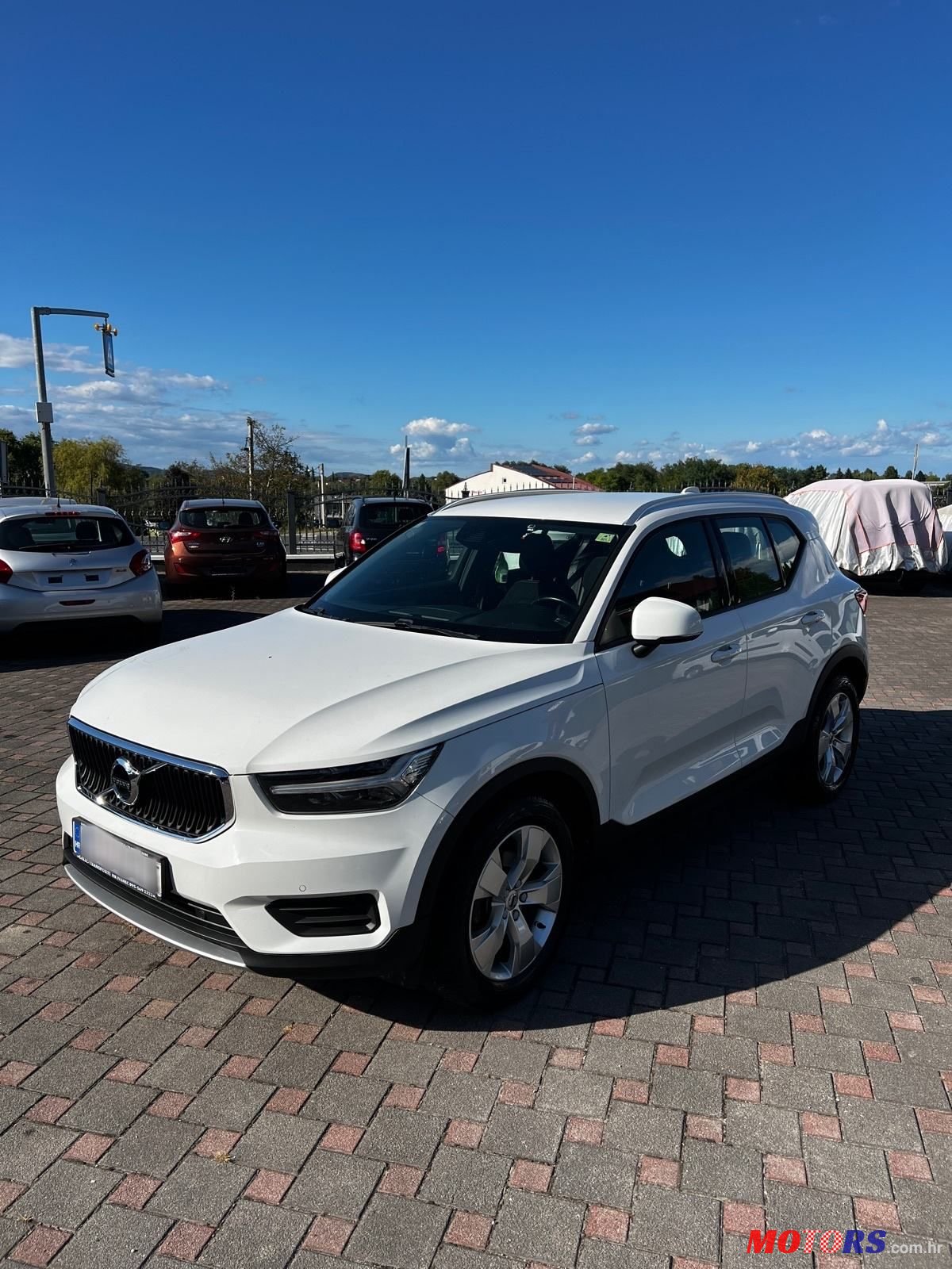 2020' Volvo XC40 D3 photo #1