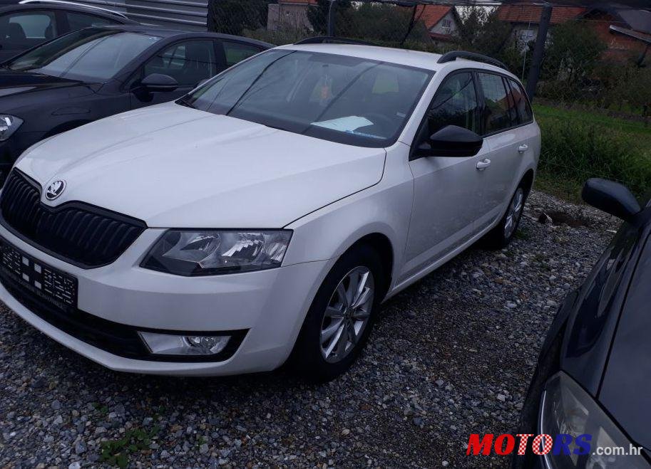 2014' Skoda Octavia Combi photo #3